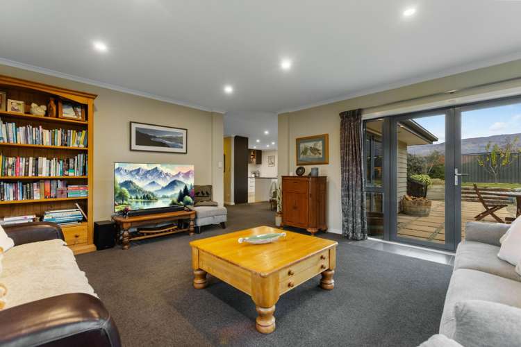 5 Ethereal Crescent Cromwell_8