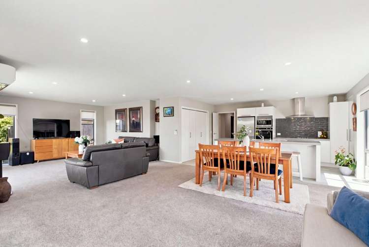 128 Puhirake Crescent Pyes Pa_7