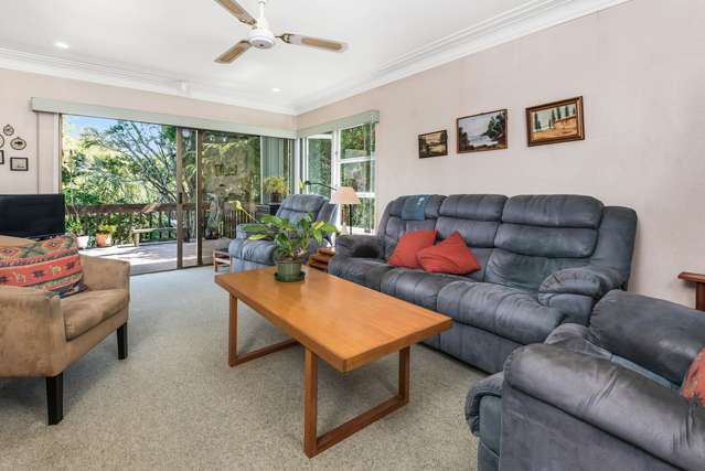 4 Riverhills Avenue Pakuranga Heights_2