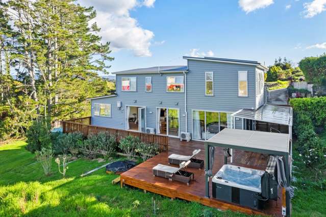 Family Living with Income in a Lifestyle Location