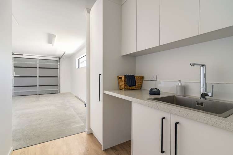 55 Oakdale Grove Richmond_13