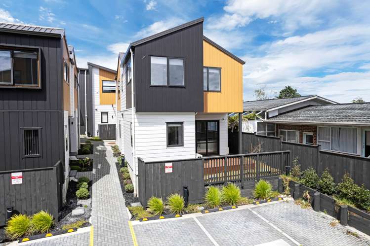 7/10 Newington Road Henderson_7