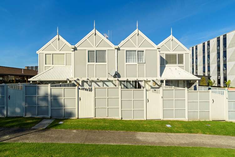 1/34 Selwyn Street Tauranga Central_12