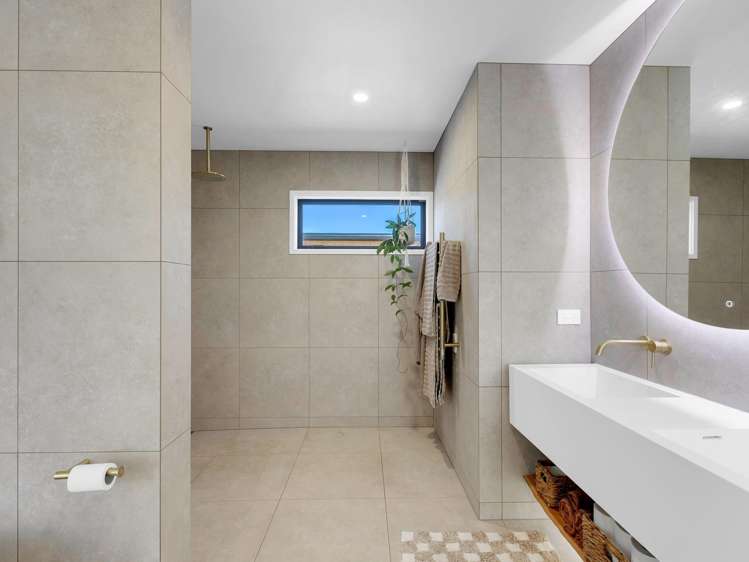 2 Taeore Lane Raglan_30