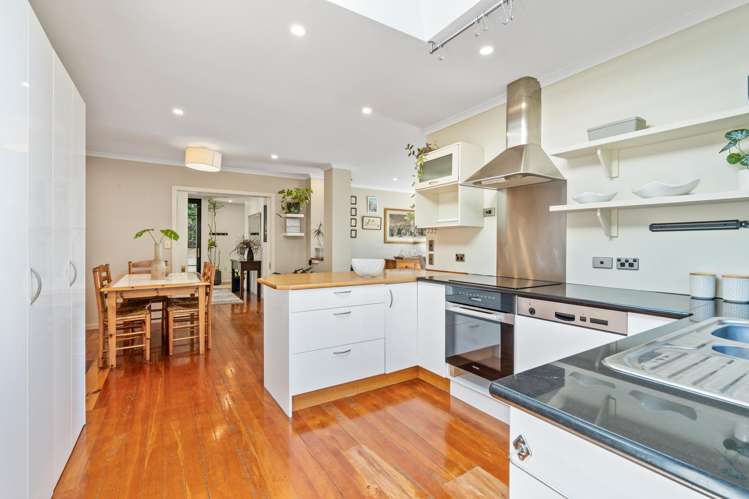 29 Thornicroft Road Waitati_11