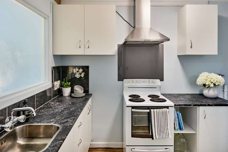 2/4 Granville Street Silverstream_3