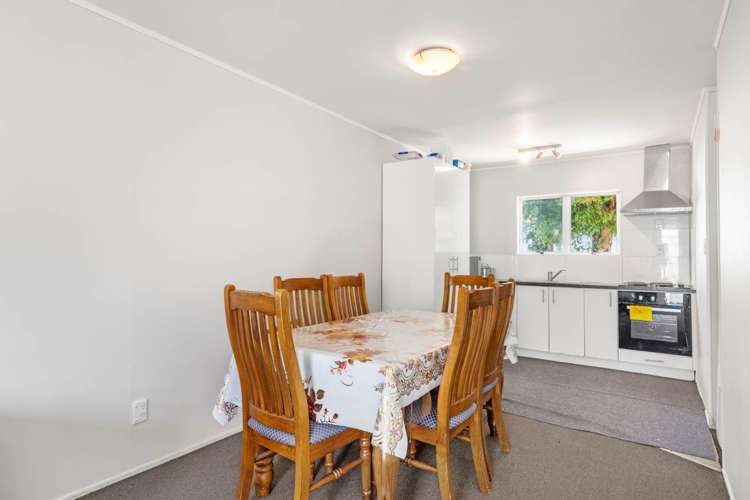 2/9 Slim Place Clendon Park_8