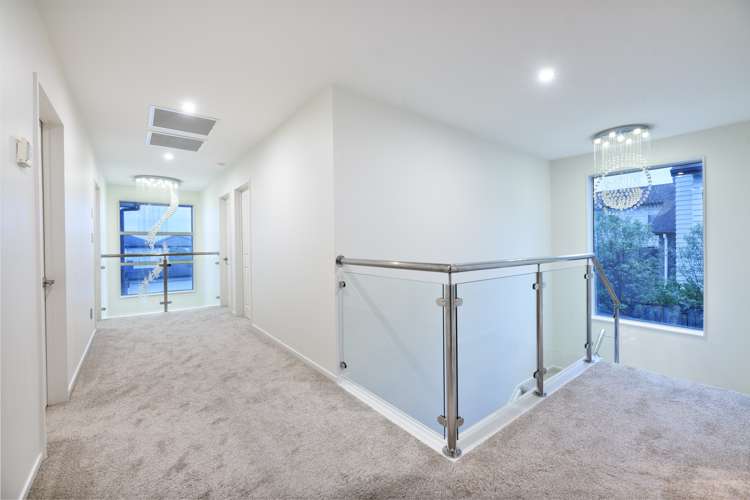 7 Syrah Crescent Ranui_9