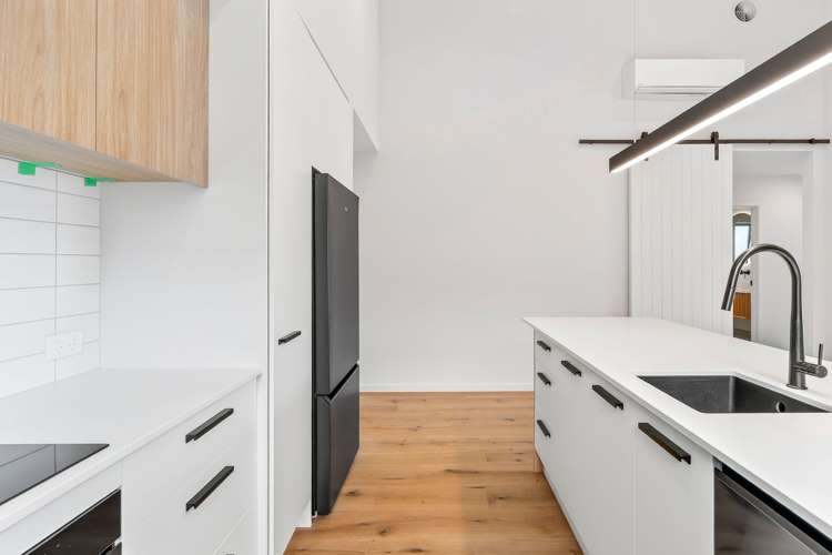 16 Gillespie Street_2