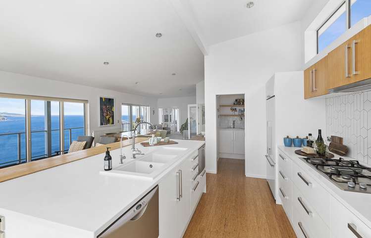 16 Signallers Grove Breaker Bay_10