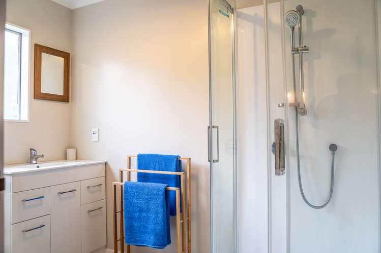 17 Johnsview Terrace Hillcrest_23