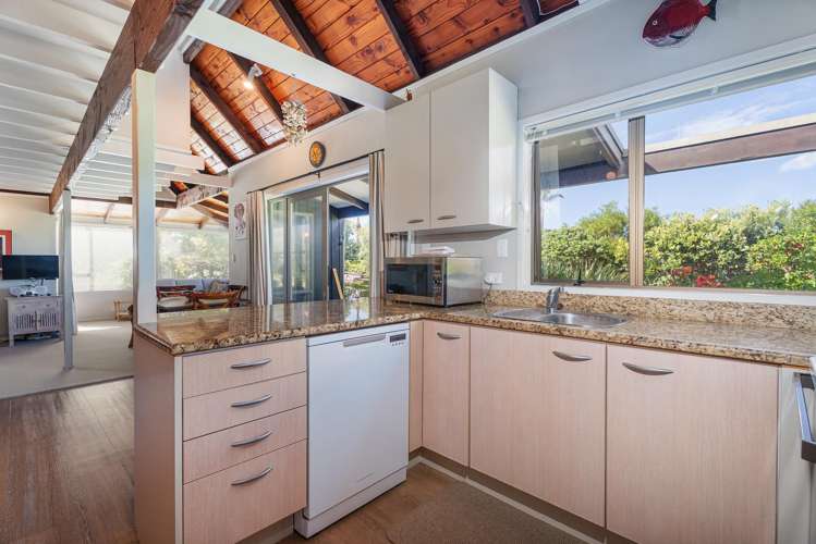 14 Kennedy Park Drive Pauanui_12