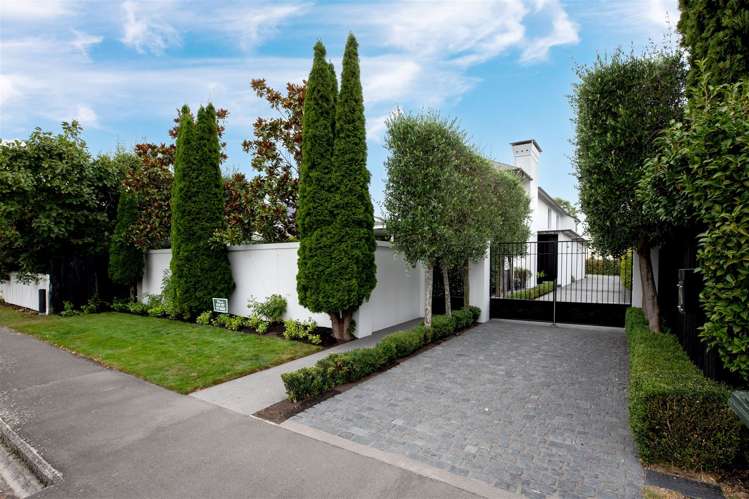 6 Wairarapa Terrace Merivale_19