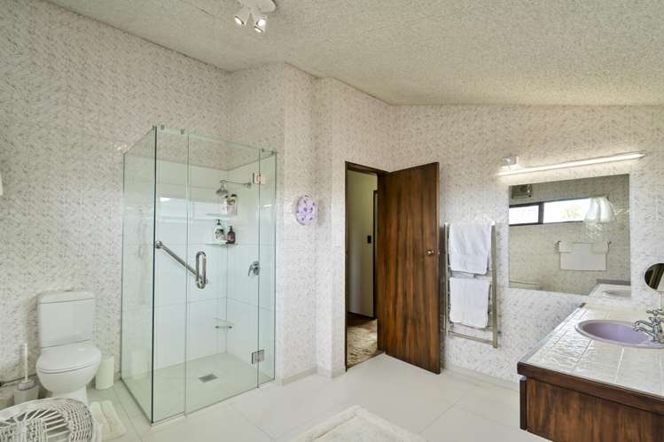 17 Donegal Crescent Tamatea_15