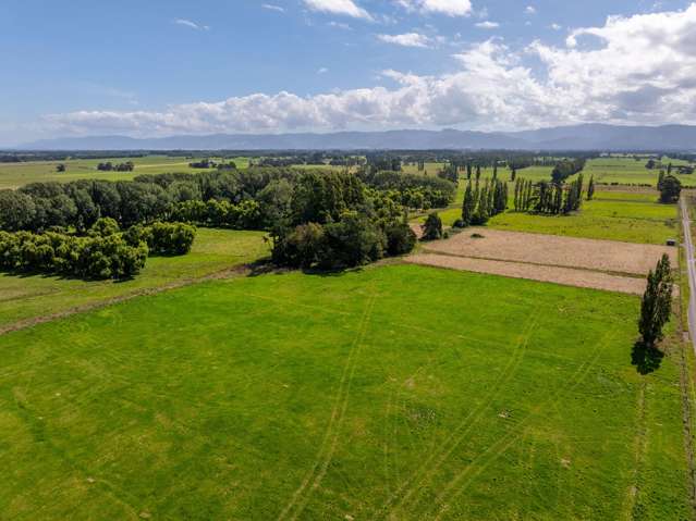 2 Kaitara Park Lane Morison Bush_2