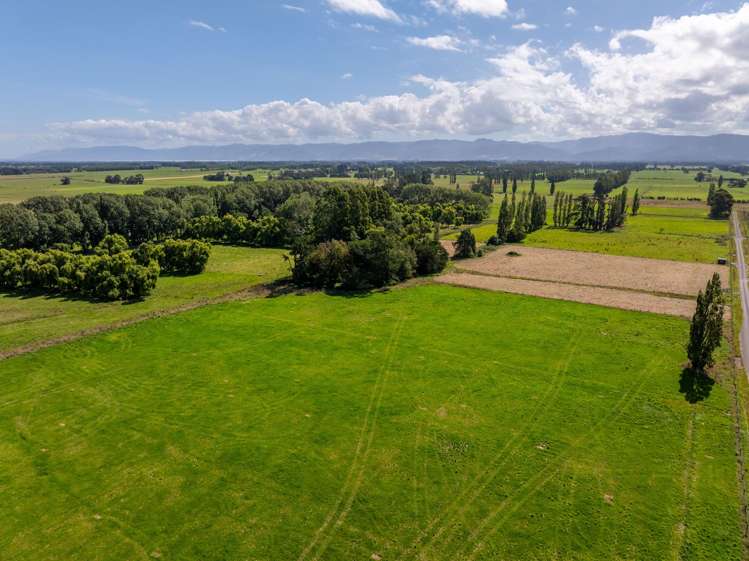 2 Kaitara Park Lane Morison Bush_2