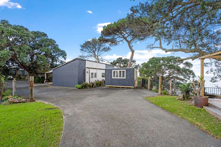 881 Whangaparaoa Road Manly_15