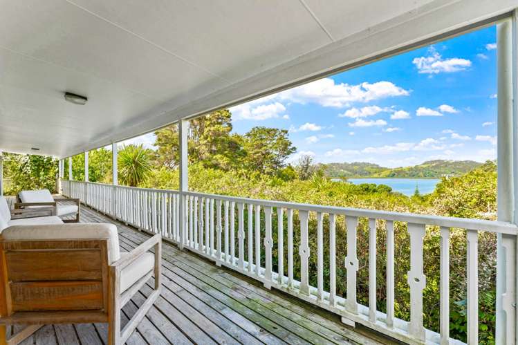 6 Young Street Mahurangi East_21