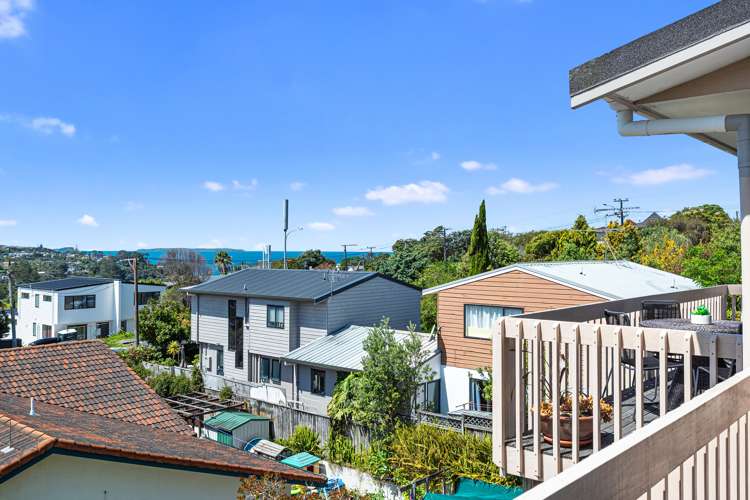 852 Beach Road Waiake_1