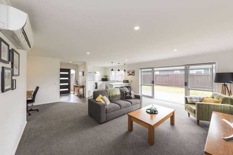 21 Wescombe Grove Feilding_9