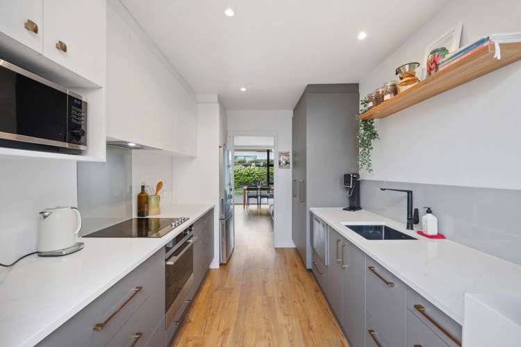 3/132 Onewa Road Northcote_18