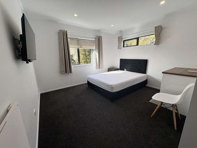 2A/23 Hibiscus Avenue Hamilton Lake_1