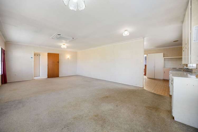 358 Elizabeth Avenue_3