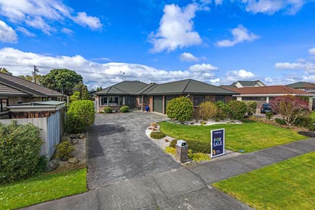 Immaculate, Spacious & Family Ready!!