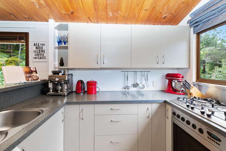 655 Huia Road Parau_6