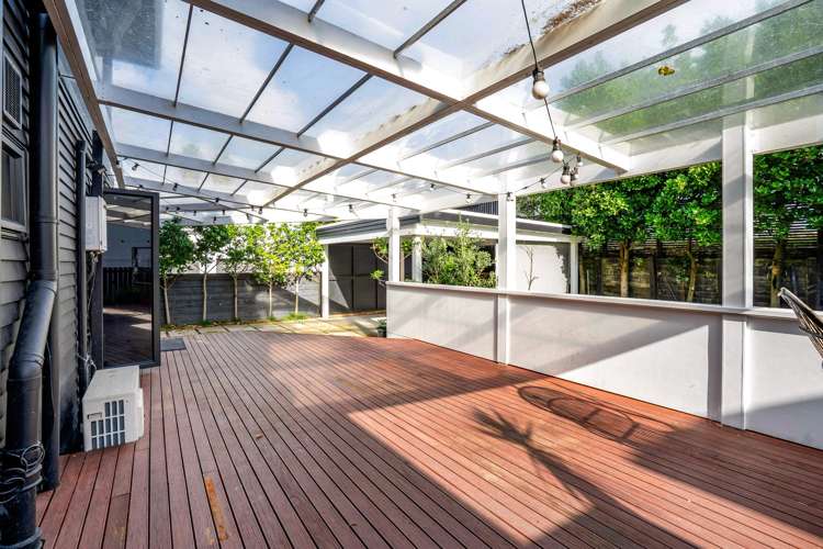 16 Weymouth Street New Plymouth Central_27