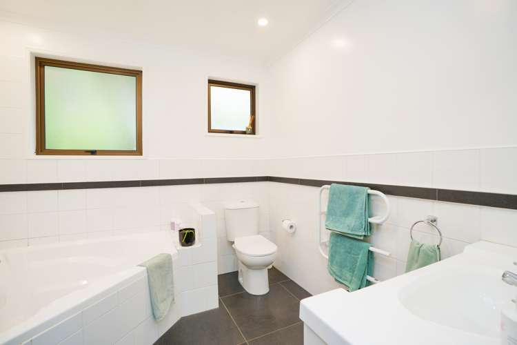 18 Korimako Avenue Otatara_9