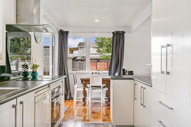 11 Koru Street Mangere Bridge_9