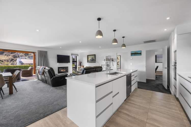 90 Infinity Drive Wanaka_8