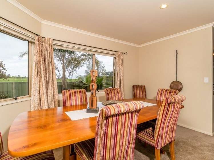 27 Delta Mews Place Clive_10