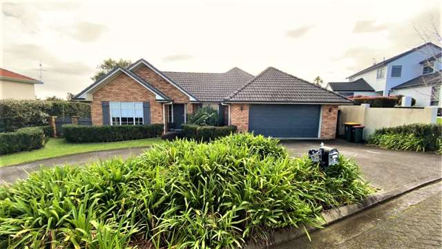 Spacious Home with Beautiful Gardens - Don't Miss Out!