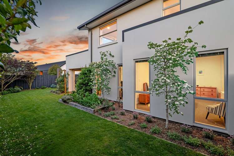 38 Carnaveron Drive Lincoln_13