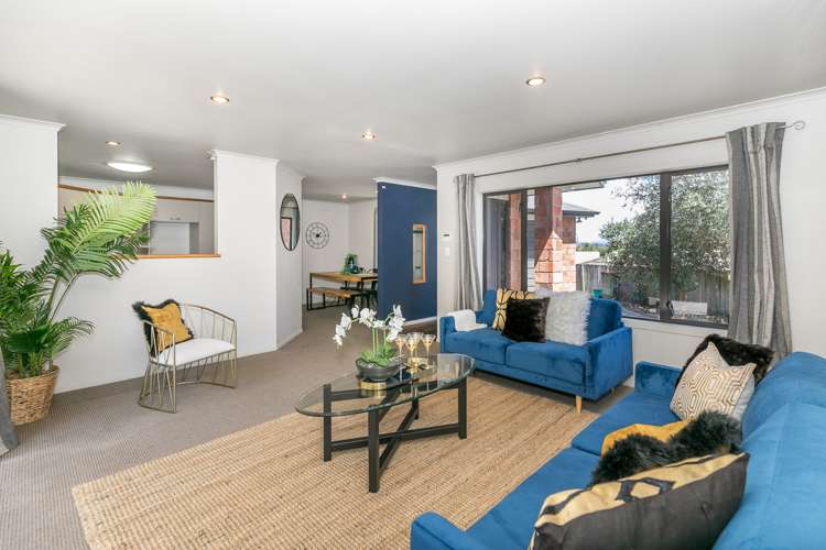 24 Pointon Glade Grandview Heights_6