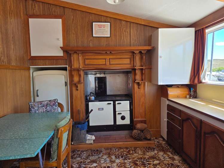 Hut 38 217 Lake Alexandrina South Road Lake Tekapo_13