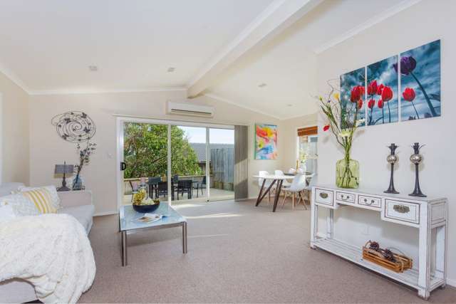 2/11 Anne Mclean Drive Bayview_1