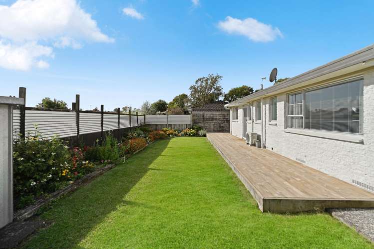 13B Sandalwood Drive Dinsdale_10