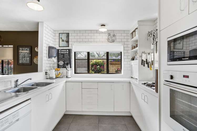 1/23 Clonbern Road Remuera_5