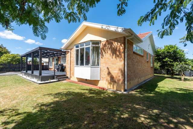 Renovated Freehold Brick Family Home- Central Heating