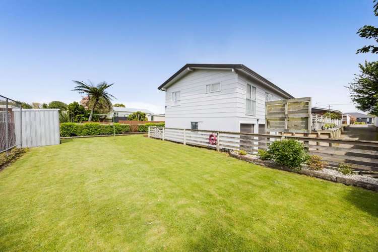 48A Collins Street Hawera_16