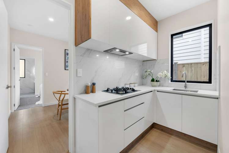 26 Hermitage Street Flat Bush_10