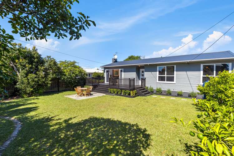 29 Tirimoana Road Te Atatu South_16