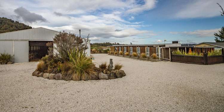 18 Erua Road National Park_14