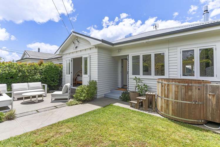 25 Premier Avenue Point Chevalier_12