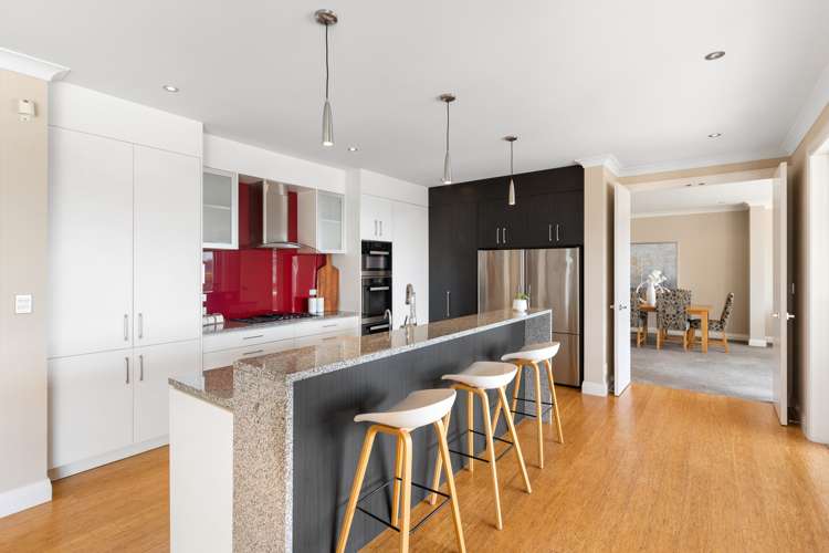 58 Chateau Rise Flat Bush_11