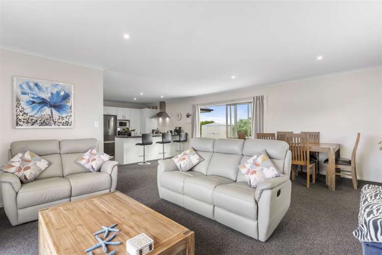 13 Reel Road Athenree_7