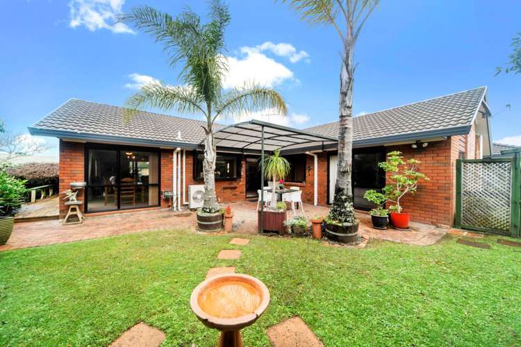 6 Gairloch Place Wattle Downs_19